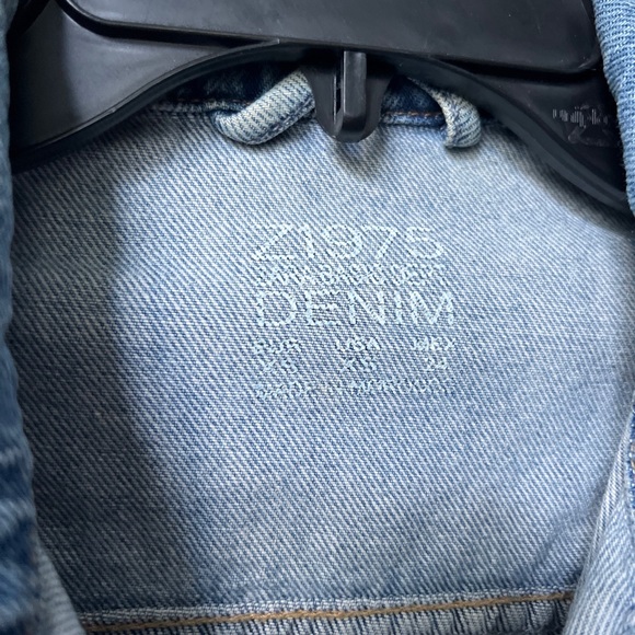 Zara Blue Denim Jean Jacket - Picture 6 of 6